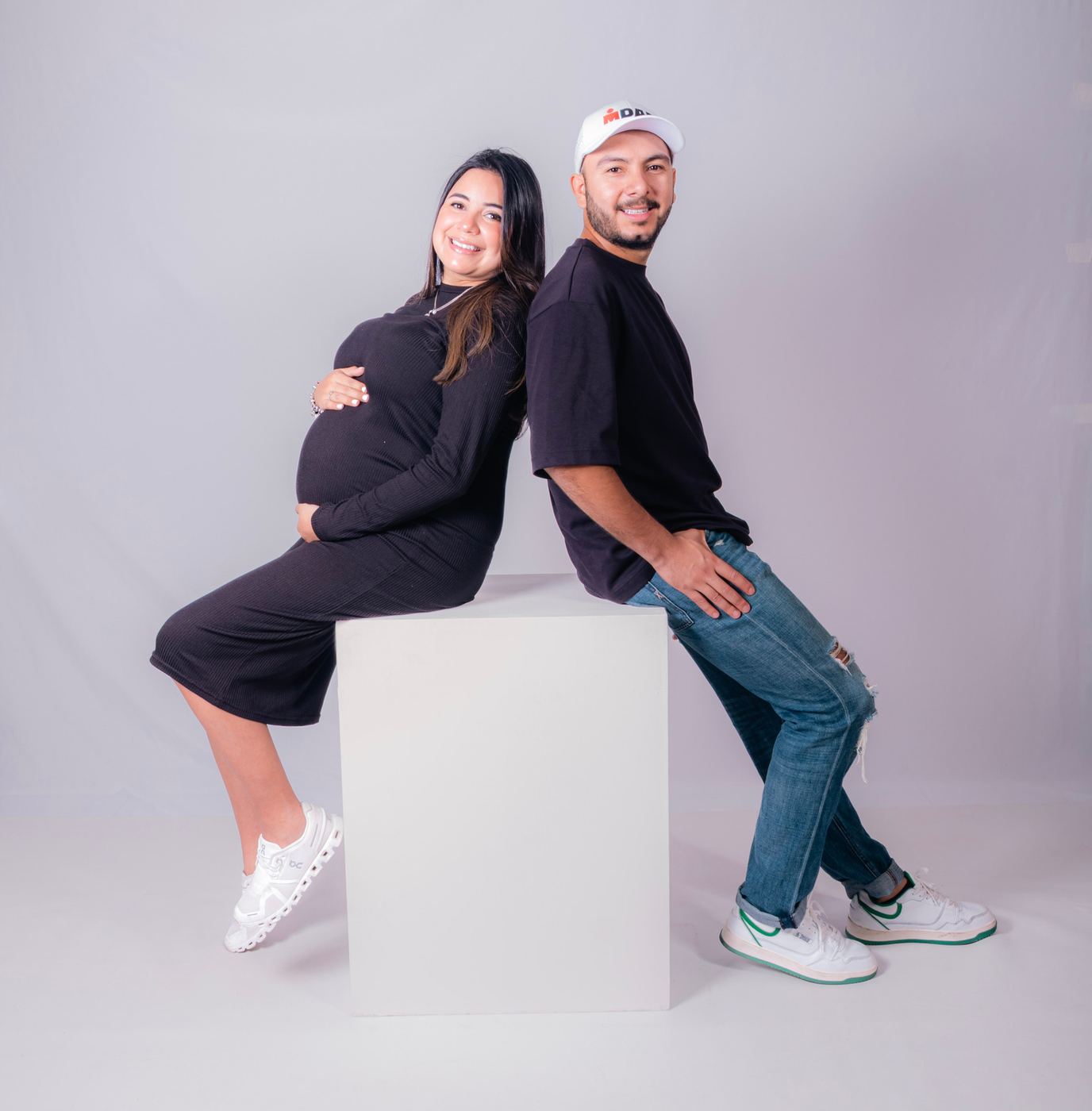 Fotografía de sesión de embarazo por CineFramas