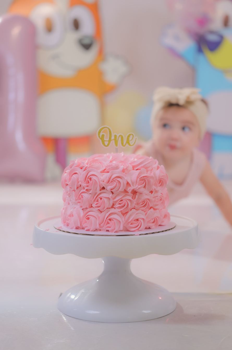 Fotografía de sesión smash cake por CineFramas